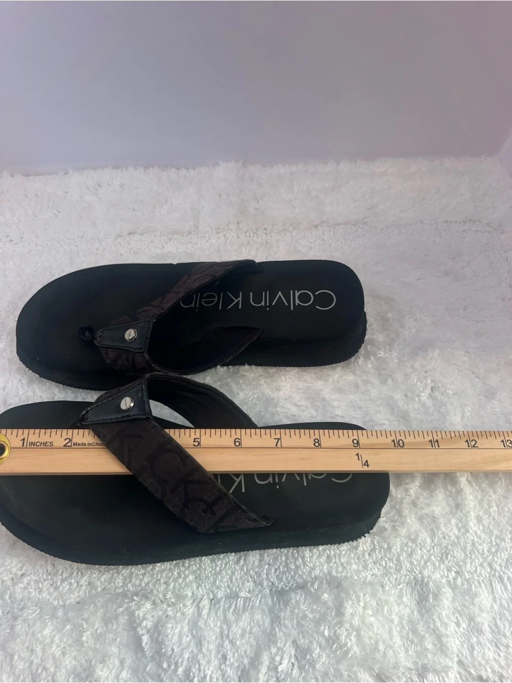 Calvin Klein Black Footbed Flip Flops with Brown Patterned Straps - Picture 5 of 6